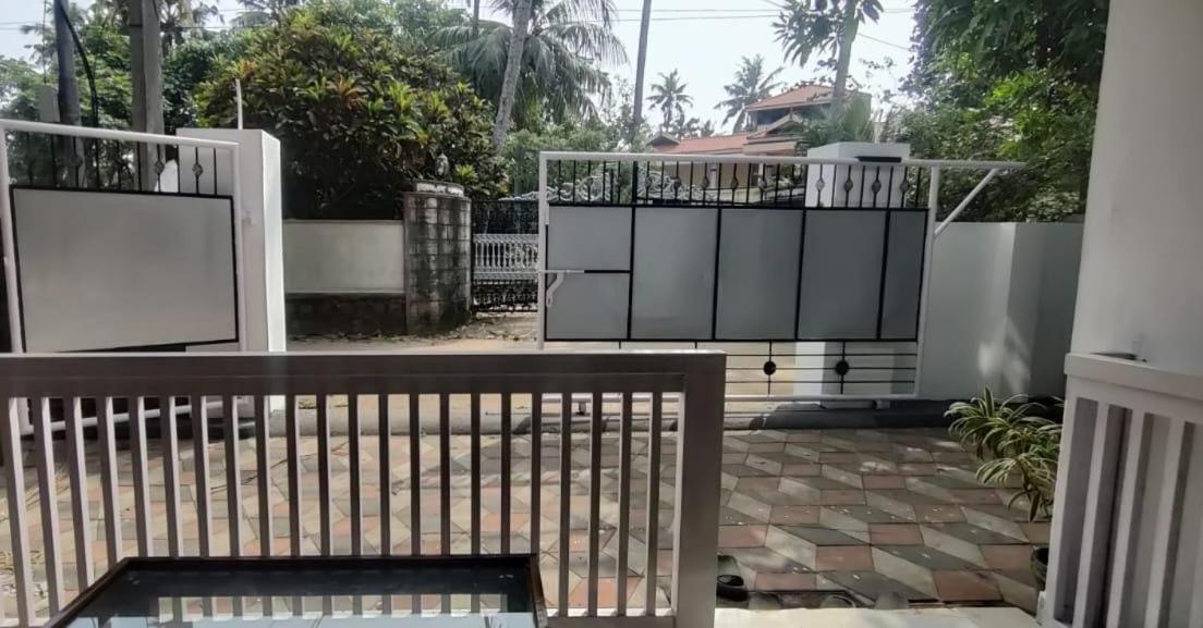 Hostel Calaila Varkala Buitenkant foto